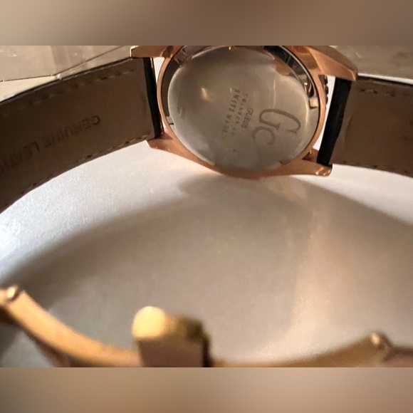 Guess Collection Swiss Made Black Patent Leather Rose Gold Stainless Steel Watch - Picture 3 of 3